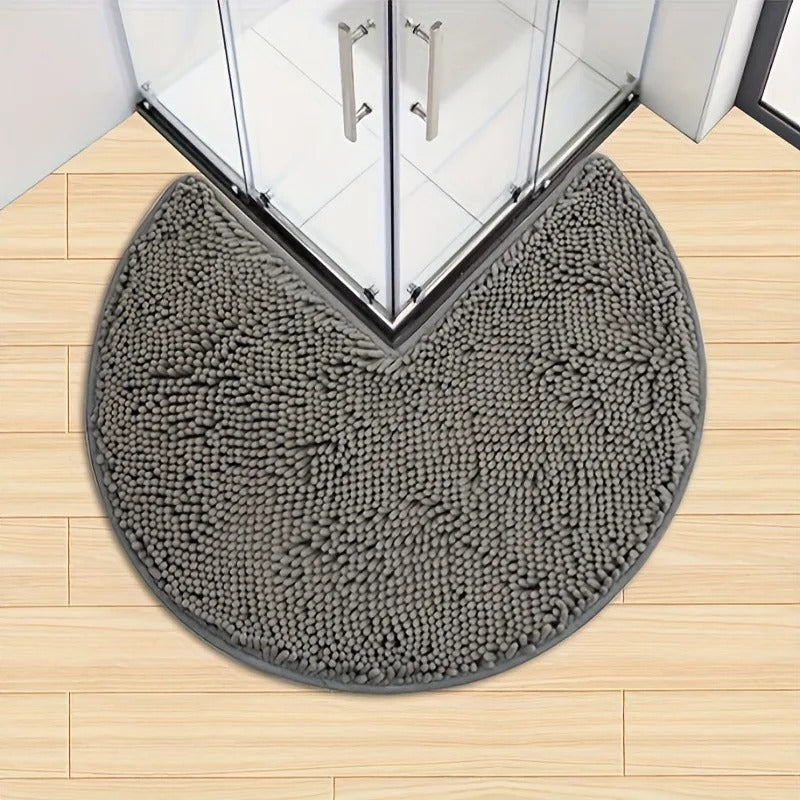 Tapis d'angle Lunéa coloris Gris devant une douche d'angle